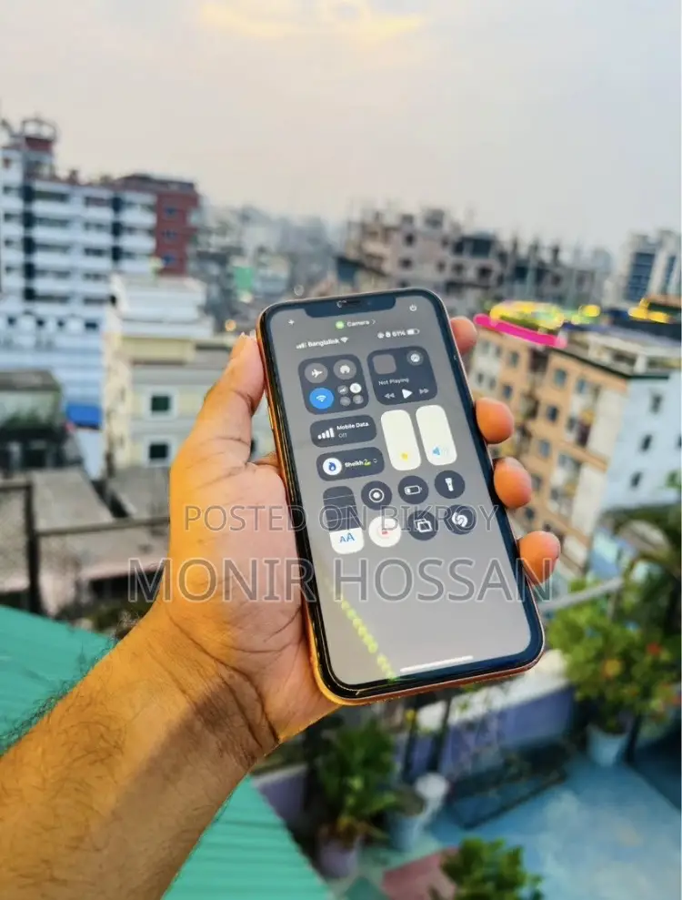 New Apple iPhone XR 64 GB Orange