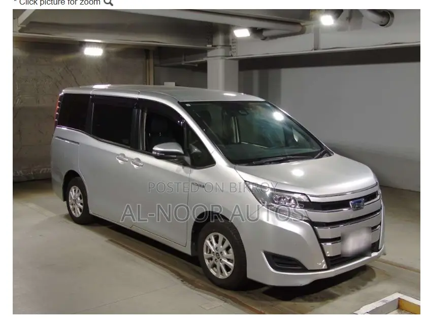 Toyota Noah 2021 Silver