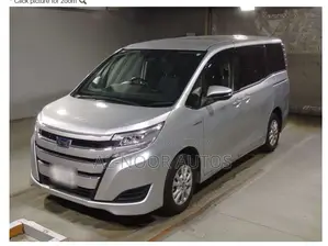 Toyota Noah 2021 Silver