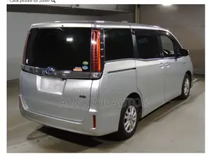 Toyota Noah 2021 Silver