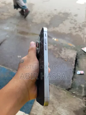 Apple iPhone XR 128 GB White