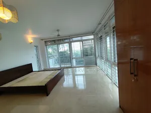 গুলশানের নাভানা-তে ৪ বেডরুমের অ্যাপার্টমেন্ট ভাড়ার জন্য
