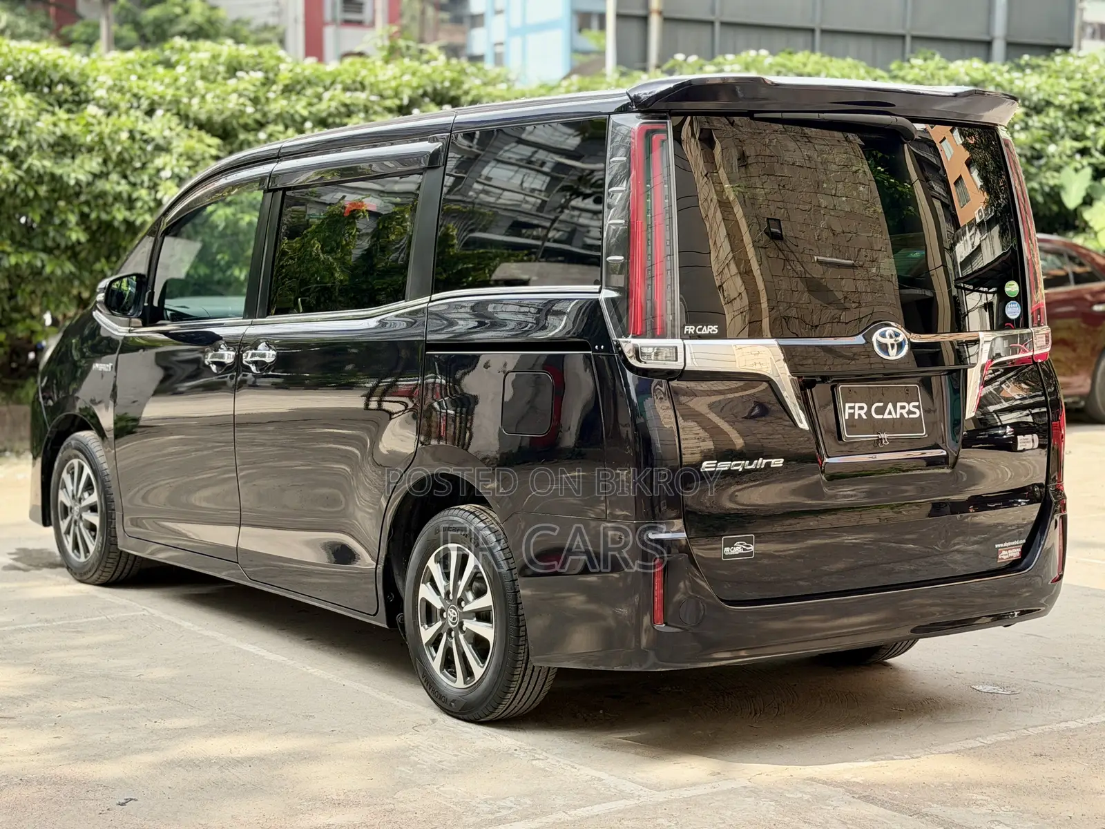 Toyota Esquire 1.8 FWD Hybrid (7 Seater) 2018 Purple