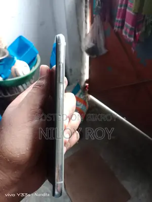 Apple iPhone X 64 GB White