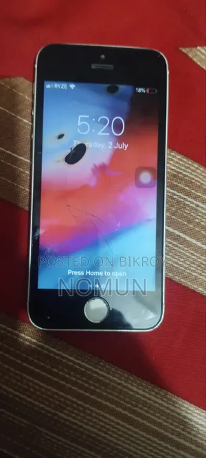 Apple iPhone 5s 16 GB White