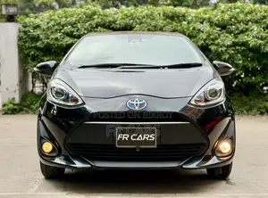 Toyota Aqua 2017 Black