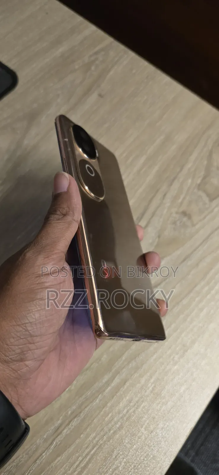 Vivo V40e 256 GB Bronze