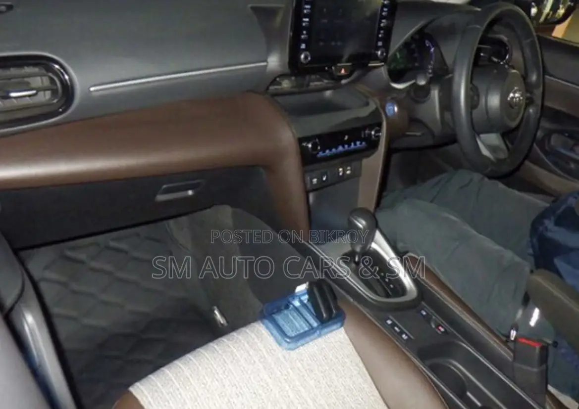 Toyota Yaris Cross 2021 Gold