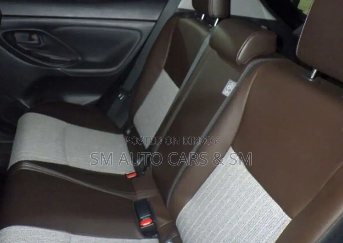 Toyota Yaris Cross 2021 Gold