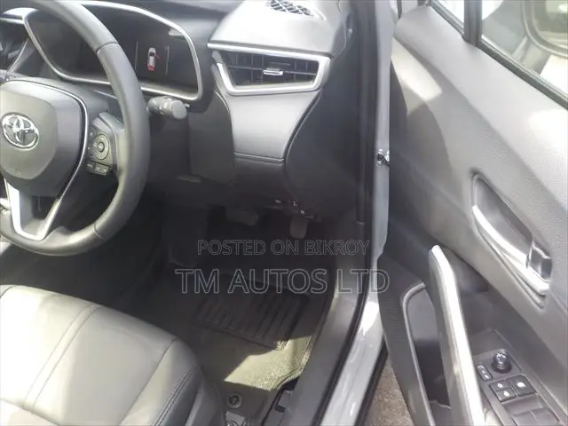 Toyota Corolla Cross 2025 Gray