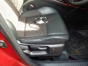 Toyota C-HR 2022 Red