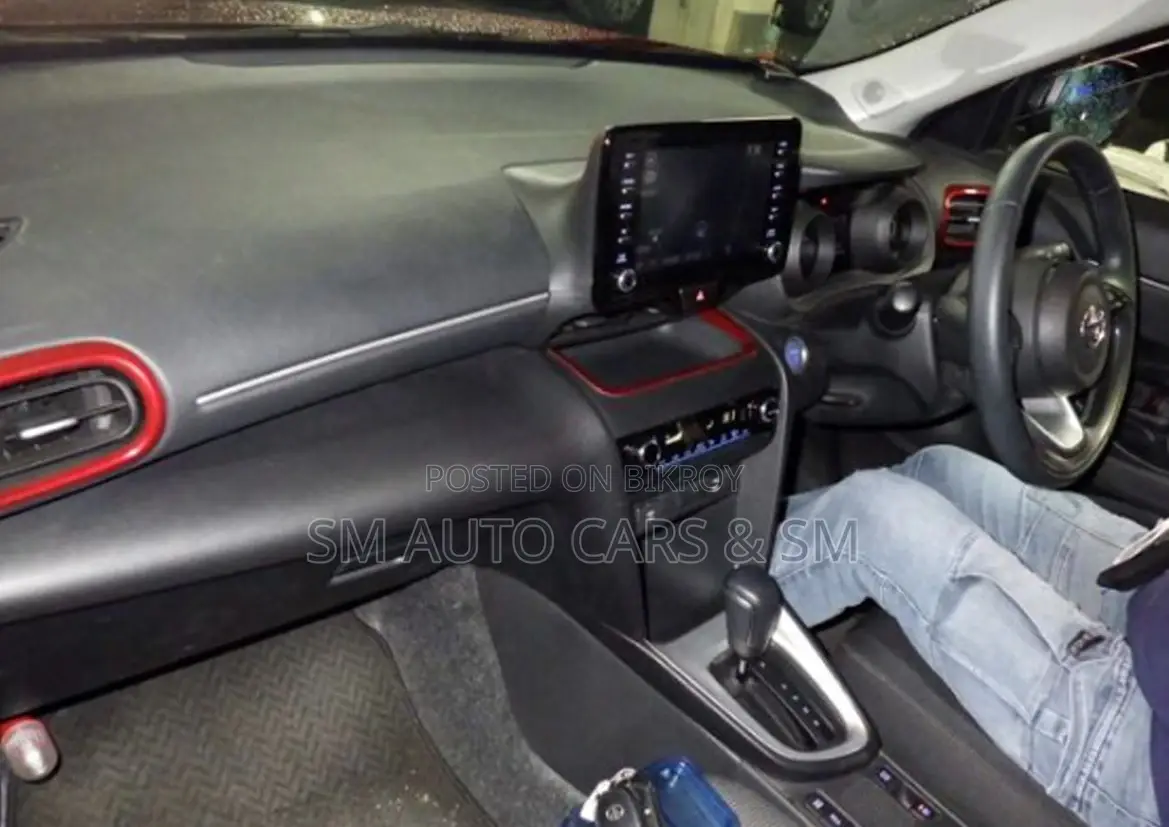 Toyota Yaris Cross 2021 Red