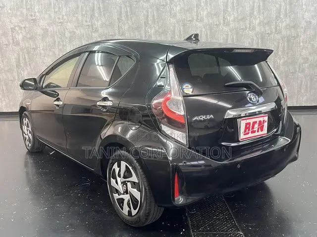 Toyota Aqua 2021 Black