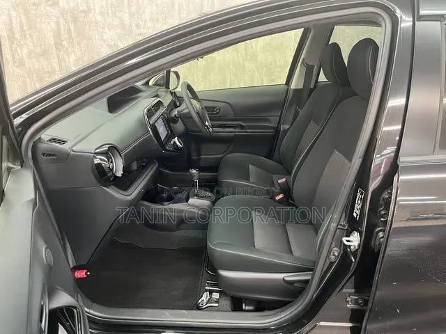 Toyota Aqua 2021 Black