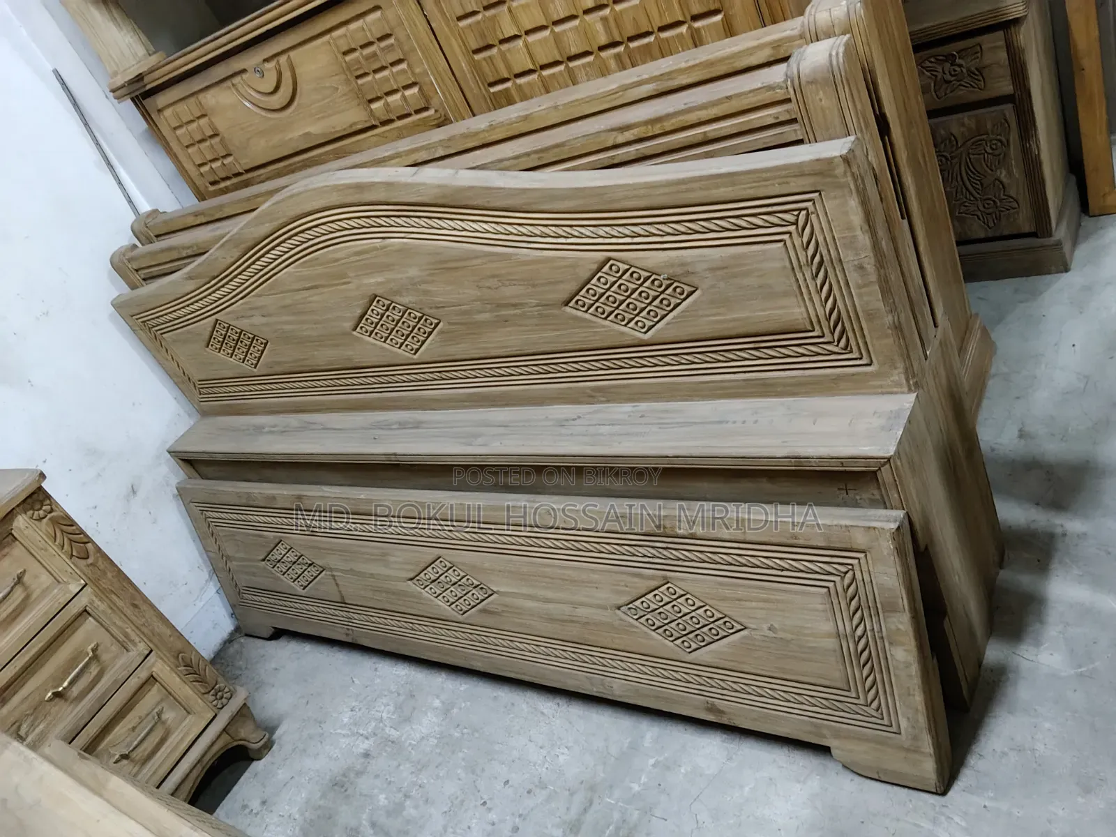 Bed 6*7 Feet, Chittagong Segun Wood.