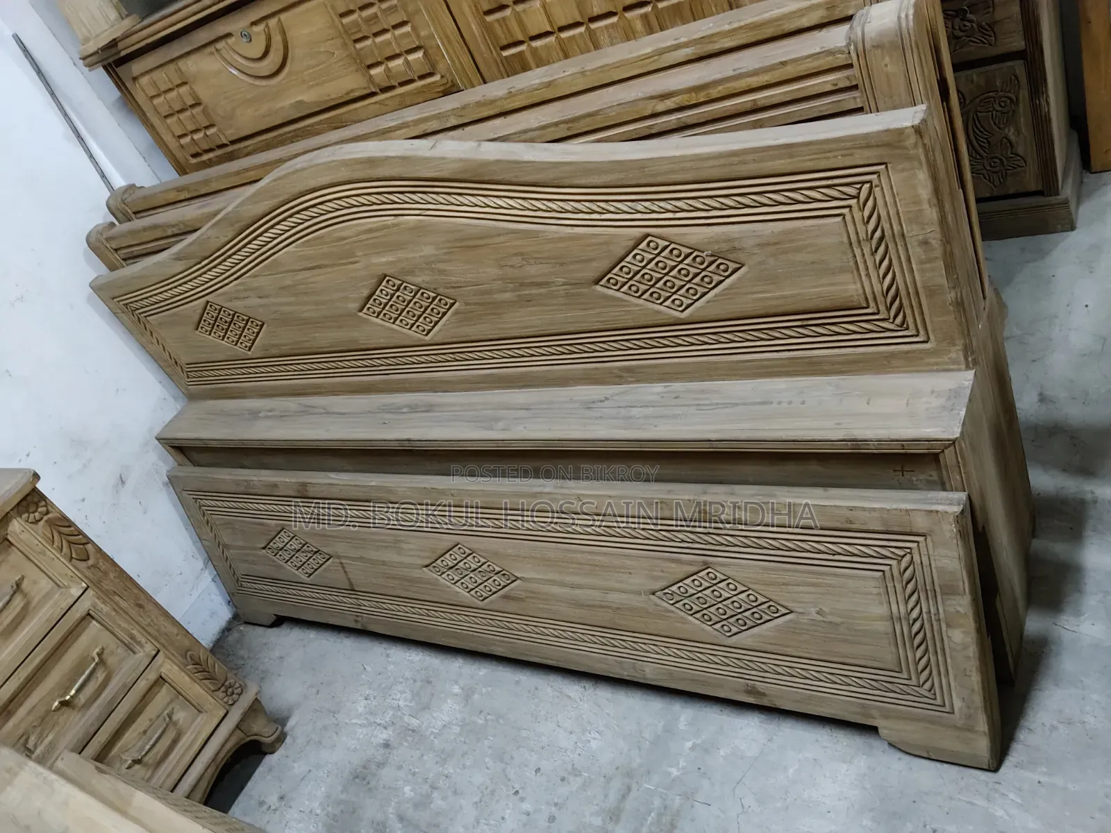 Bed 6*7 Feet, Chittagong Segun Wood.