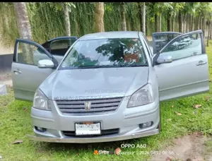 টয়োটা প্রিমিয়ো ২০০৫ সিলভার