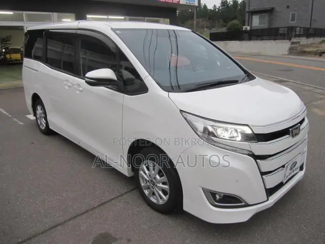 Toyota Noah 2021 Pearl