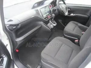 Toyota Noah 2021 Pearl