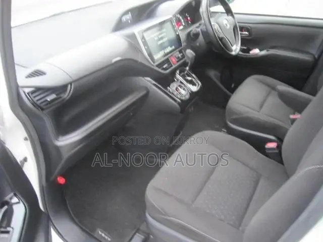 Toyota Noah 2021 Pearl