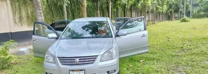 টয়োটা প্রিমিয়ো ২০০৫ সিলভার