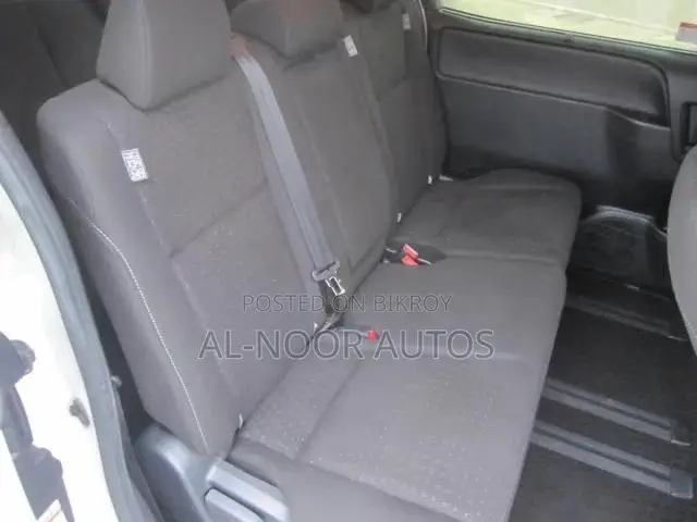 Toyota Noah 2021 Pearl