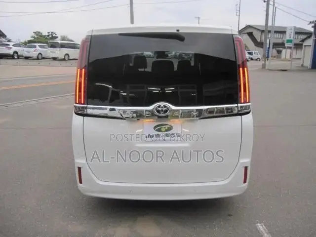 Toyota Noah 2021 Pearl