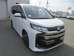 Toyota Noah 2022 White