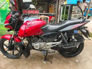 বাজাজ পালসার ১৫০ ২০১৪ লাল