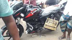 New Bajaj Pulsar 150 2022 Red