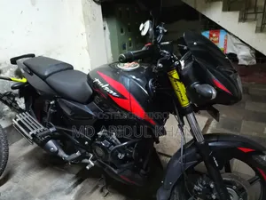 Bajaj Pulsar ১৫০ ২০২৩ ব্ল্যাক