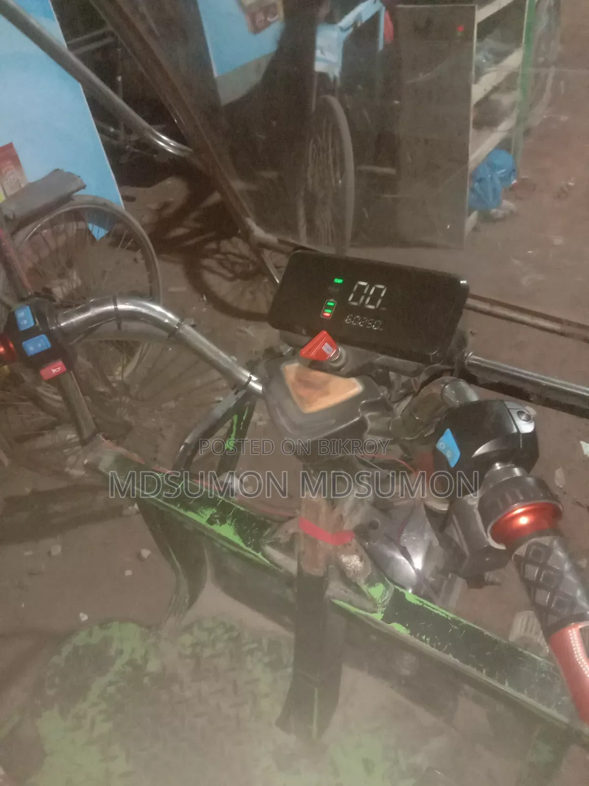 মোটরসাইকেল ২০২৫ নীল