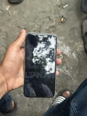 Apple iPhone 11 64 GB White