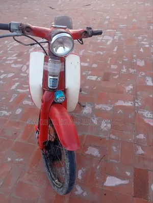 Honda CB 1980 Red