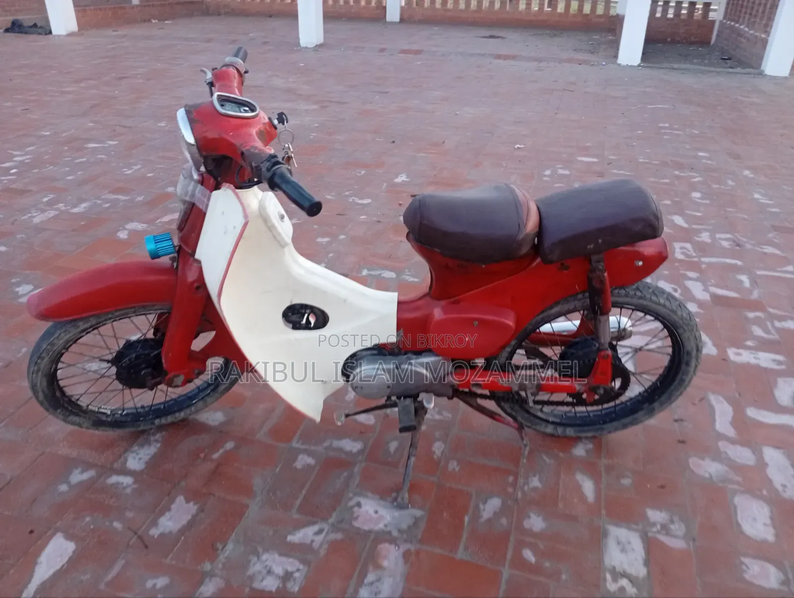 Honda CB 1980 Red