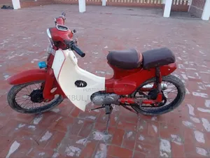 Honda CB 1980 Red