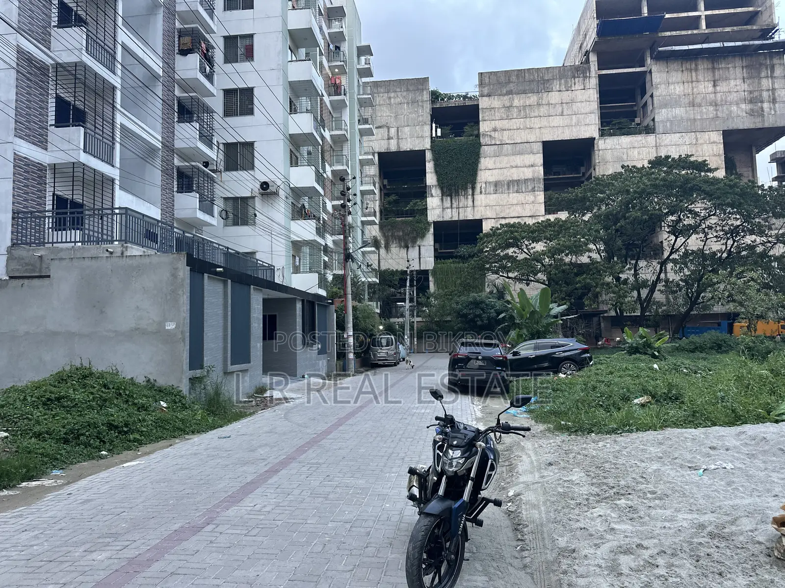 Block-I, 5-Katha, South-Face, Near Paypan School, Bashundhara R/A