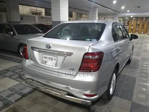 টয়োটা এক্সিও ২০১৮ সিলভার