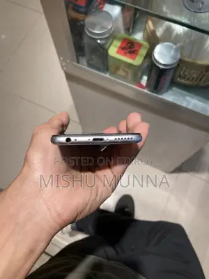 অ্যাপল আইফোন ৬এস ১৬ জিবি সাদা