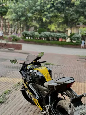ইয়ামাহা ২০২৪ কালো