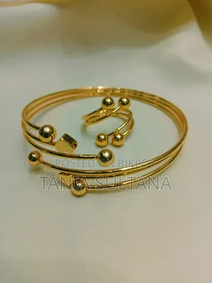 ক্যাশ অন ডেলিভারি দেওয়া হয়