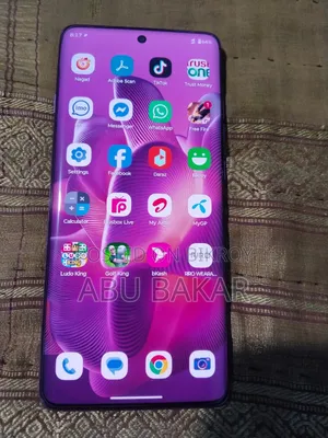 নিউ মটোরোলা এজ ৬০ প্রো ২৫৬ জিবি