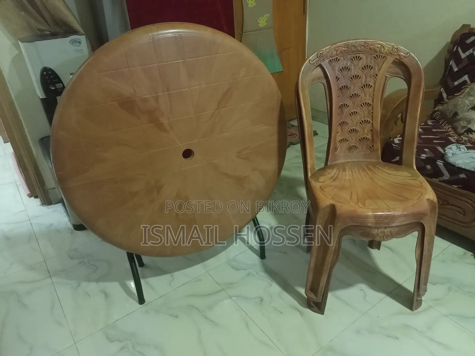 Plastic Dining Set
