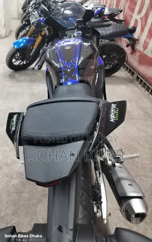 Yamaha R1 2023 Black