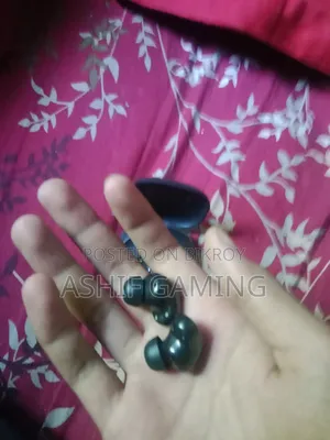 আর্জেন্ট সেল একদম নতুন পাওয়ার ব্যাংক এবং এয়ার Buds