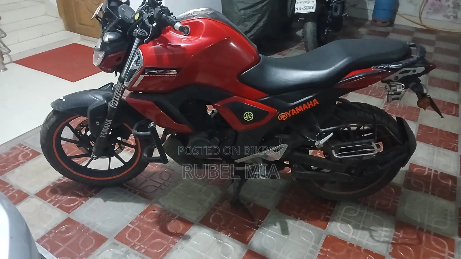 ইয়ামাহা এফজেডএস ভি৩ ২০২১ রেড