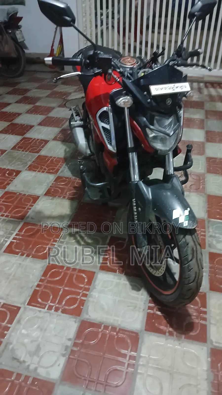 ইয়ামাহা এফজেডএস ভি৩ ২০২১ রেড