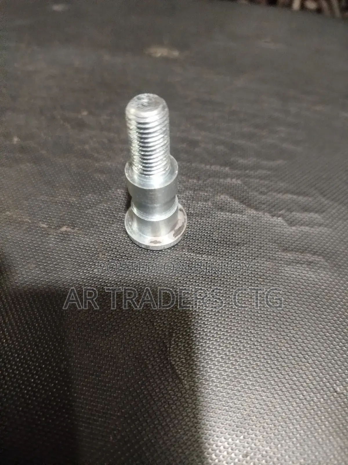 Yamaha Motorcycle Gear Shift Lever Pivot Bolt / Gear Pedal Bolt