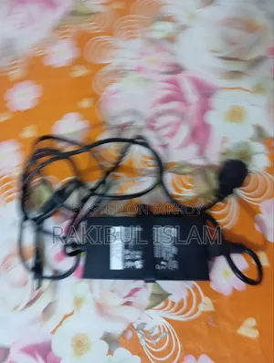 ১৩০ ওয়াট ডেল এসি অ্যাডাপ্টার