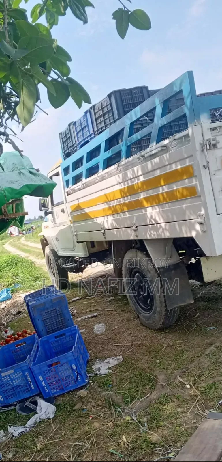 Mahindra 2018 White